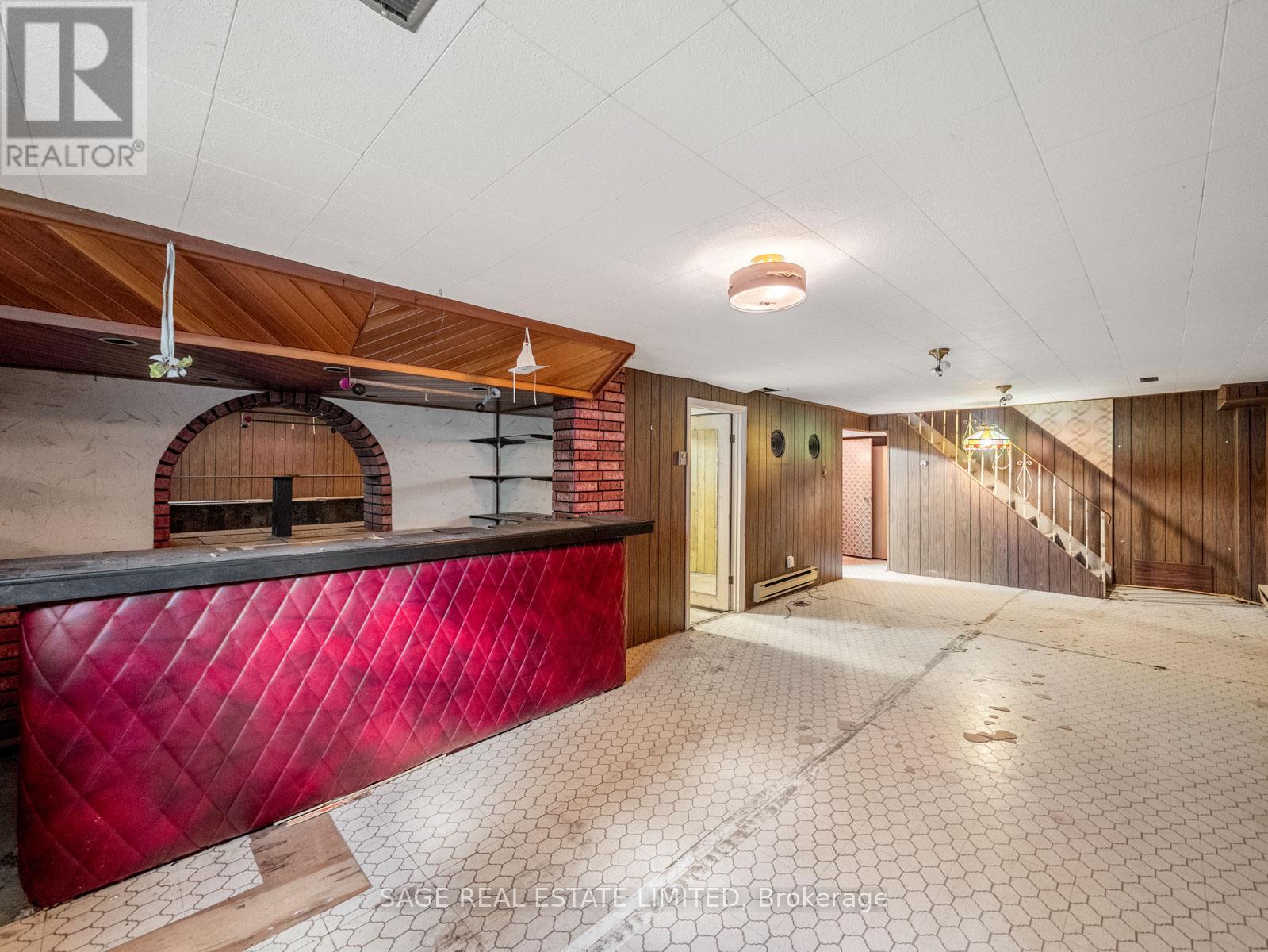 2 JOHNSON STREET - 24