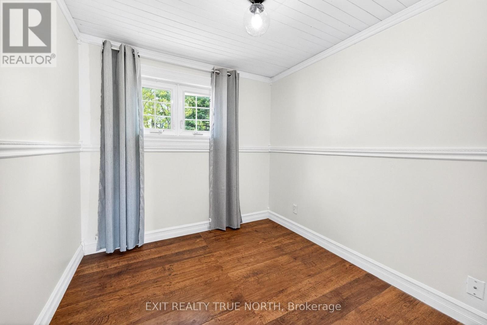60 PARKWOOD DRIVE - 12