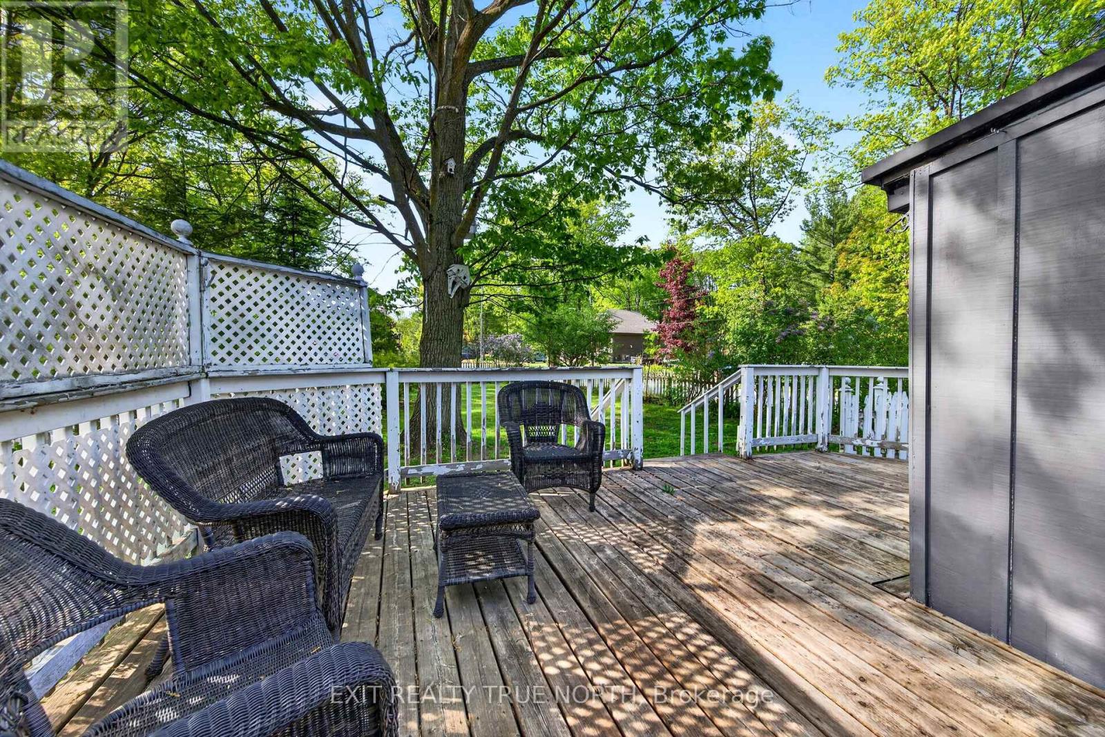 60 PARKWOOD DRIVE - 17