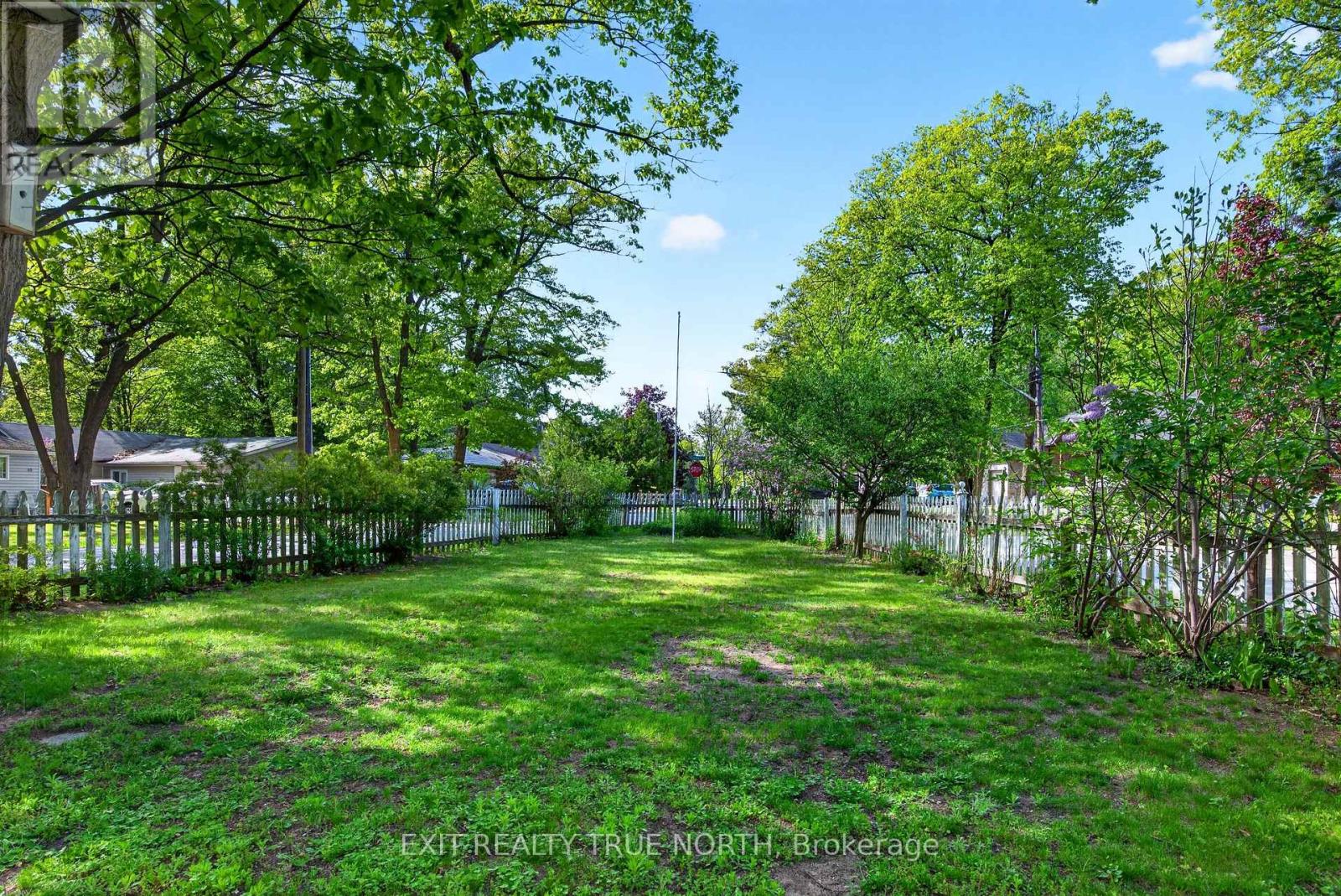 60 PARKWOOD DRIVE - 19