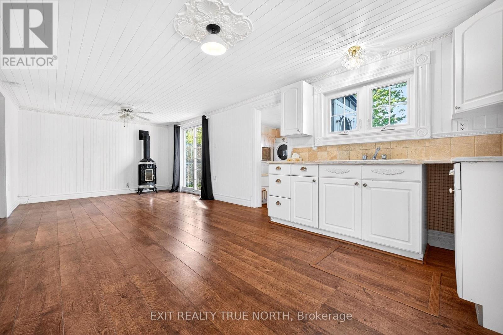 60 PARKWOOD DRIVE - 6