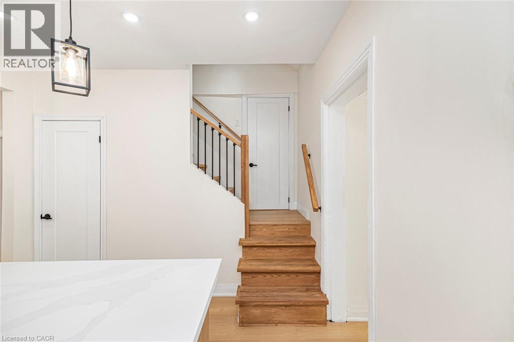 209 DRUMMOND Street - 20