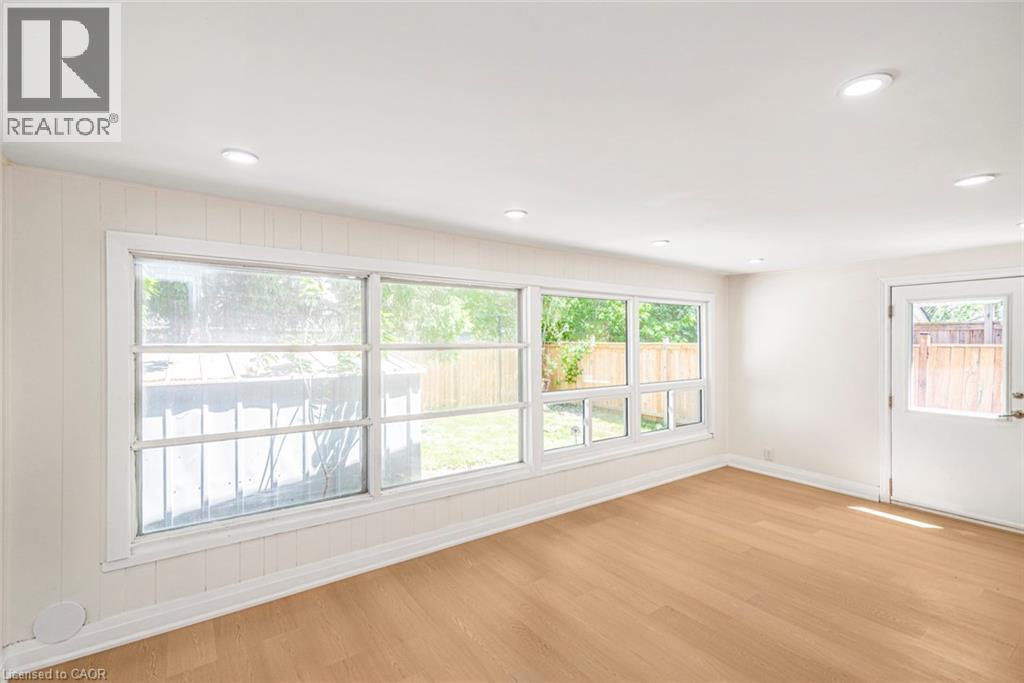 209 DRUMMOND Street - 22