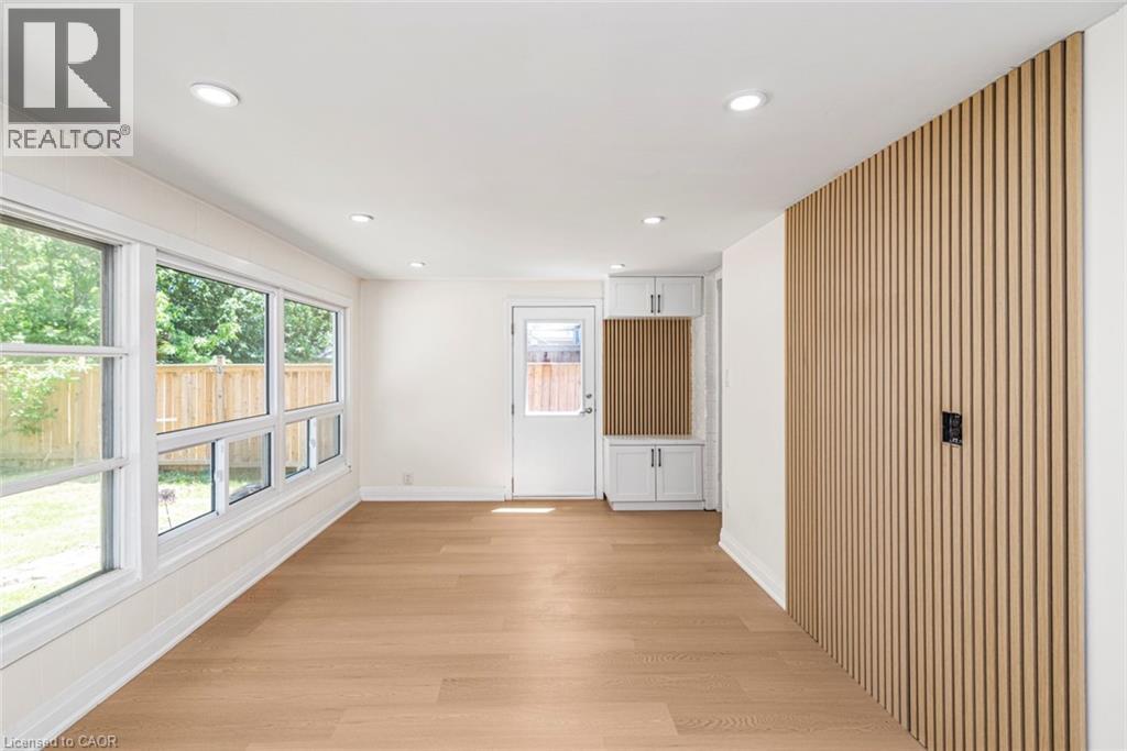 209 DRUMMOND Street - 23
