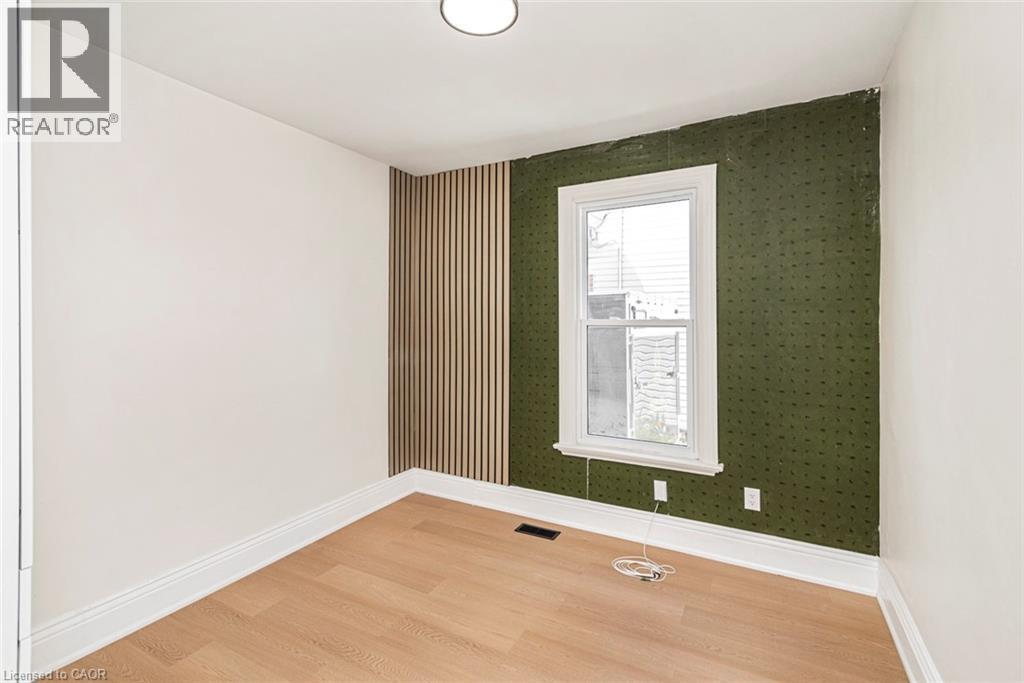 209 DRUMMOND Street - 29