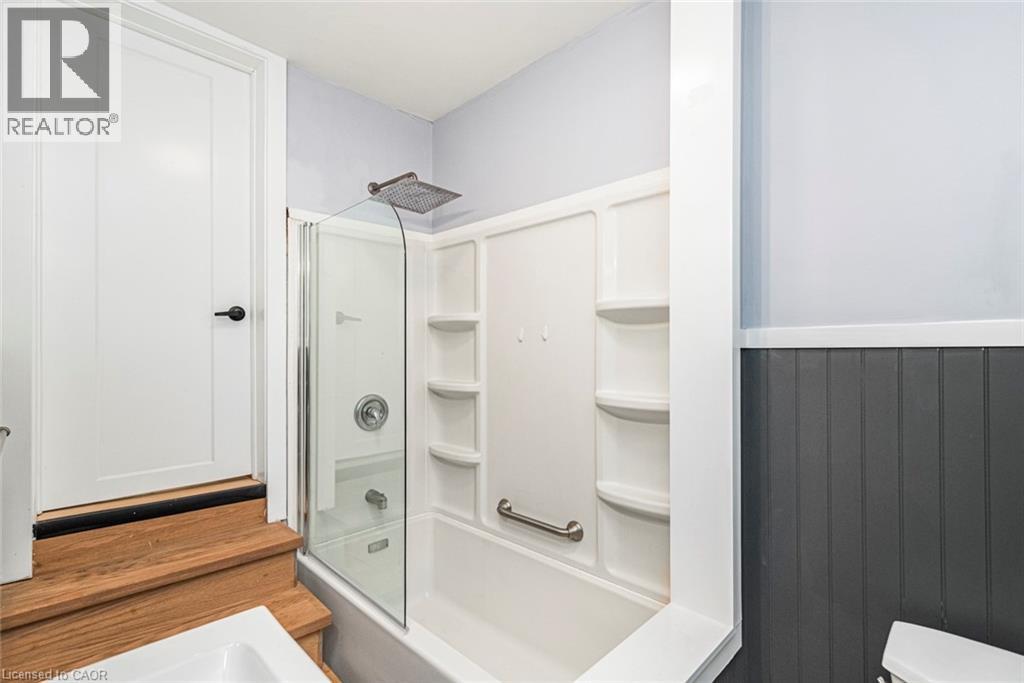 209 DRUMMOND Street - 35