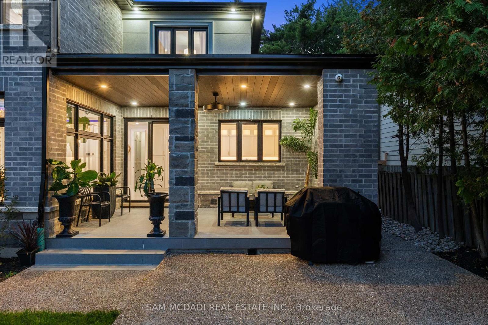 72 OAKES DRIVE - 45