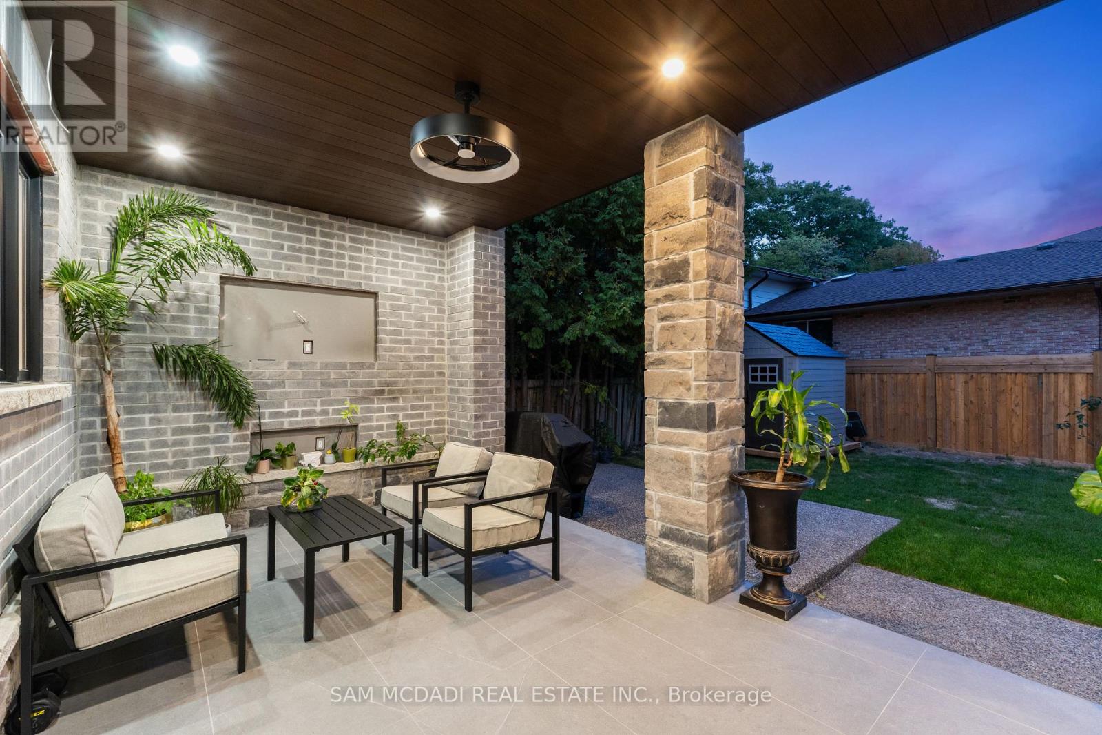 72 OAKES DRIVE - 46