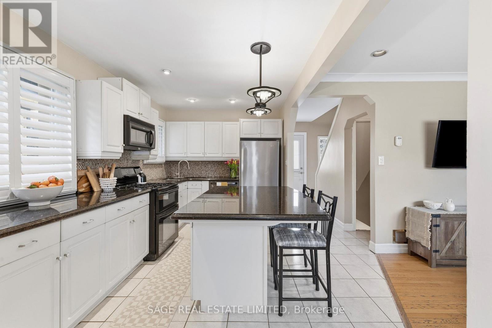 11 CHELSEA DRIVE - 3
