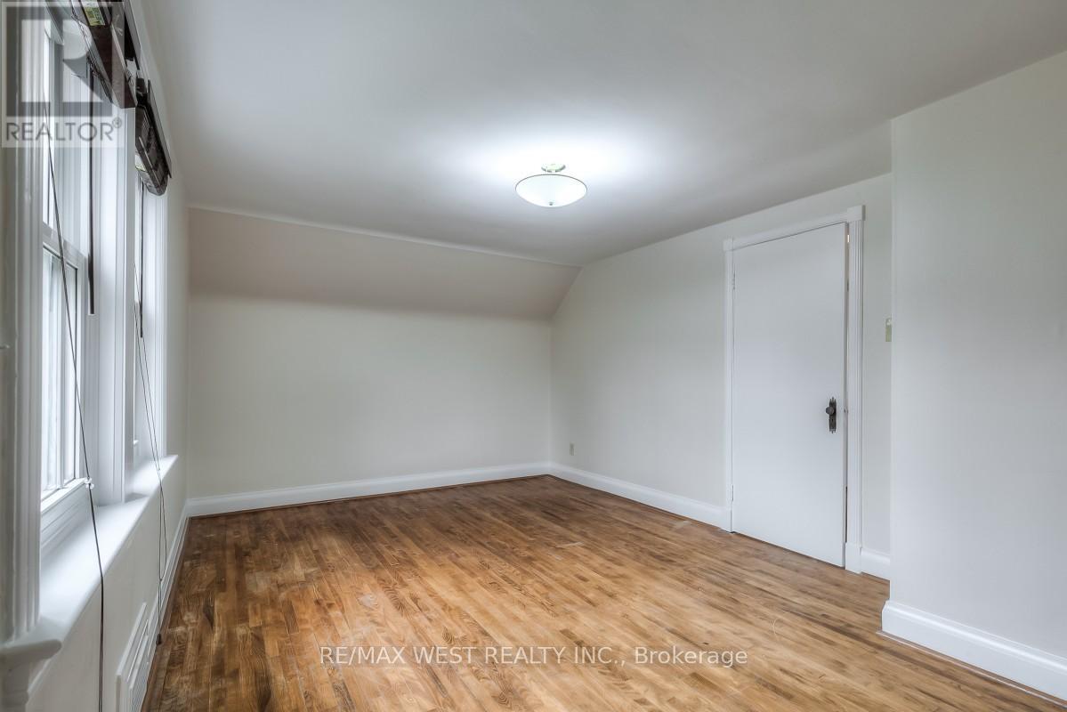 1109 ROYAL YORK ROAD - 11
