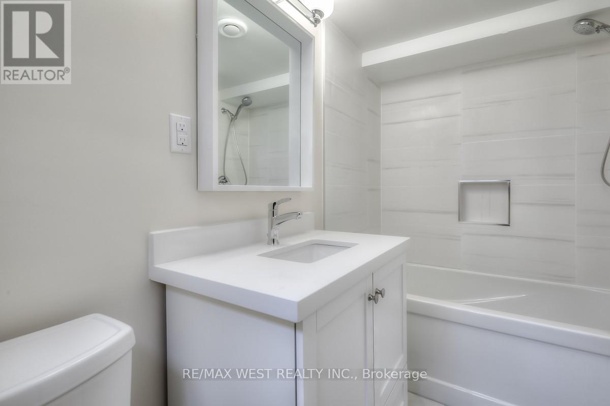1109 ROYAL YORK ROAD - 17