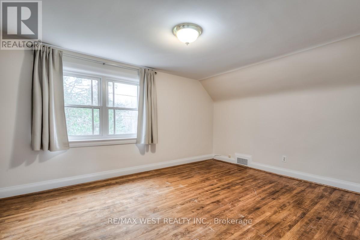 1109 ROYAL YORK ROAD - 8