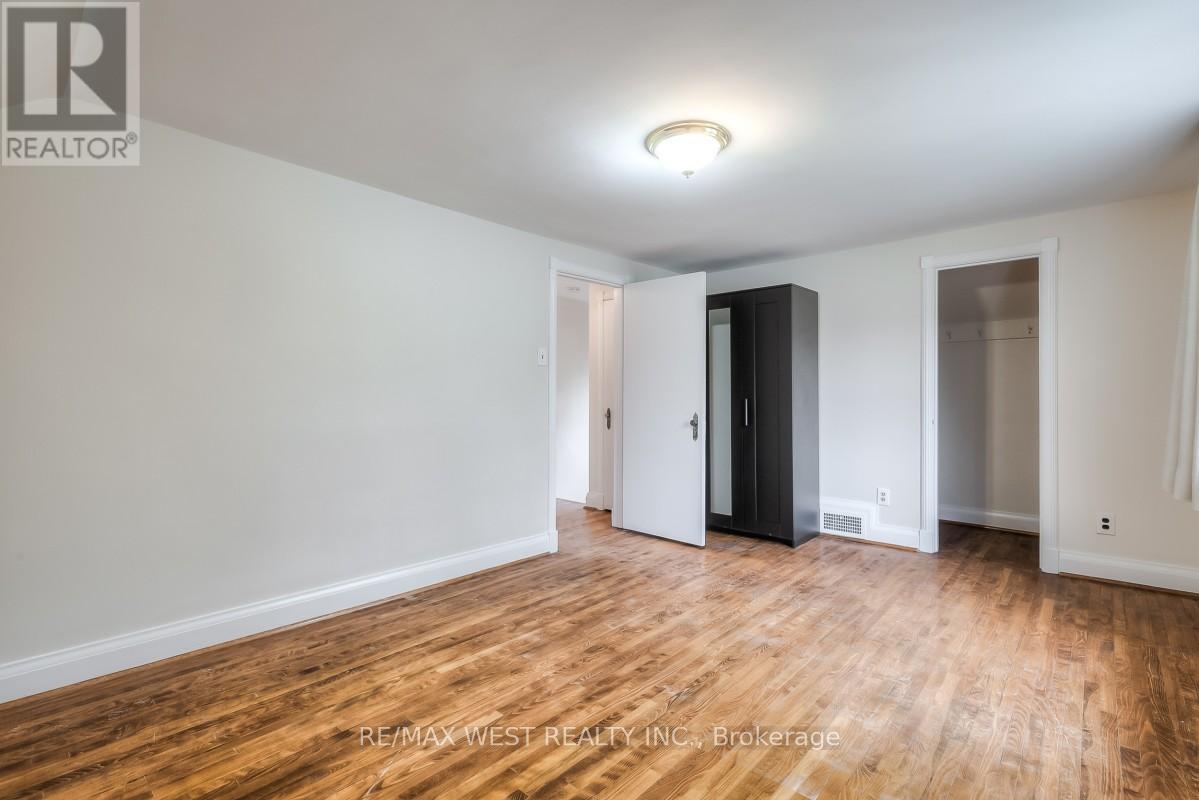 1109 ROYAL YORK ROAD - 9