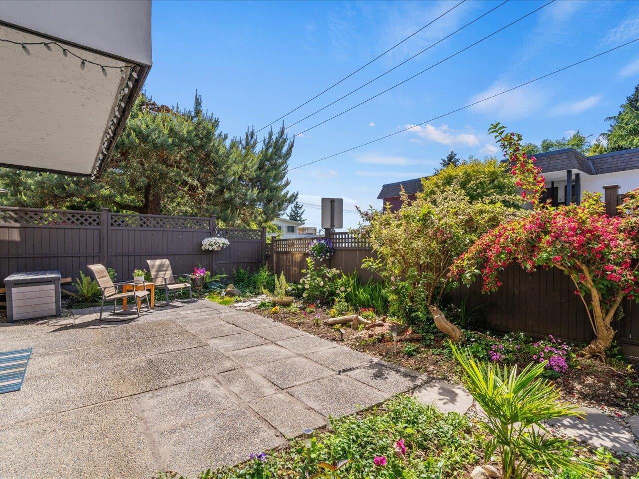 104 1319 MARTIN STREET, White Rock