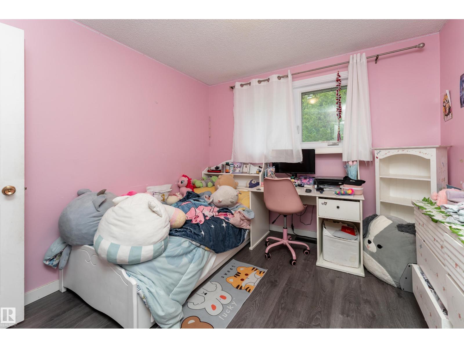 8011 44 AV NW - 19