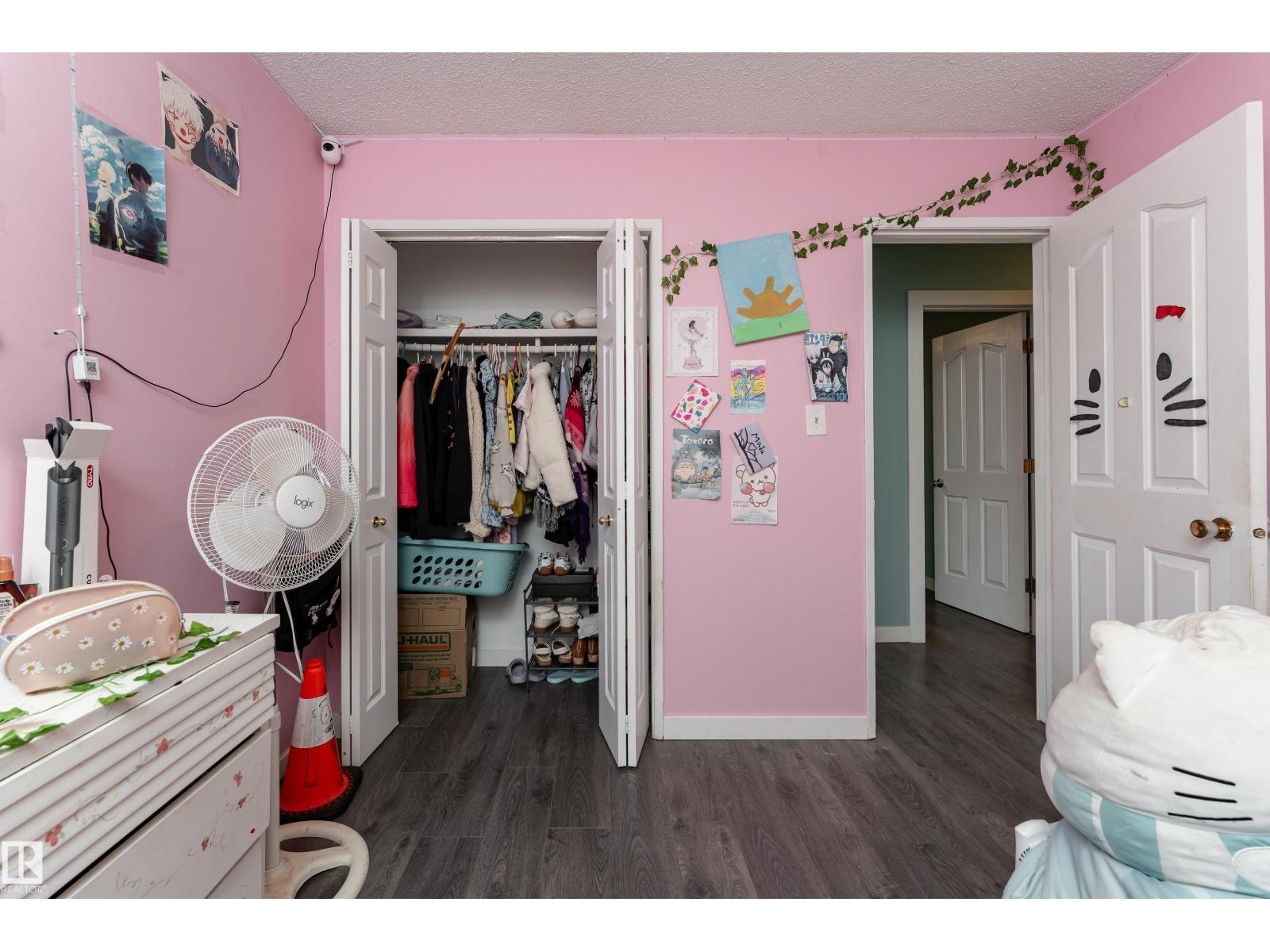 8011 44 AV NW - 20