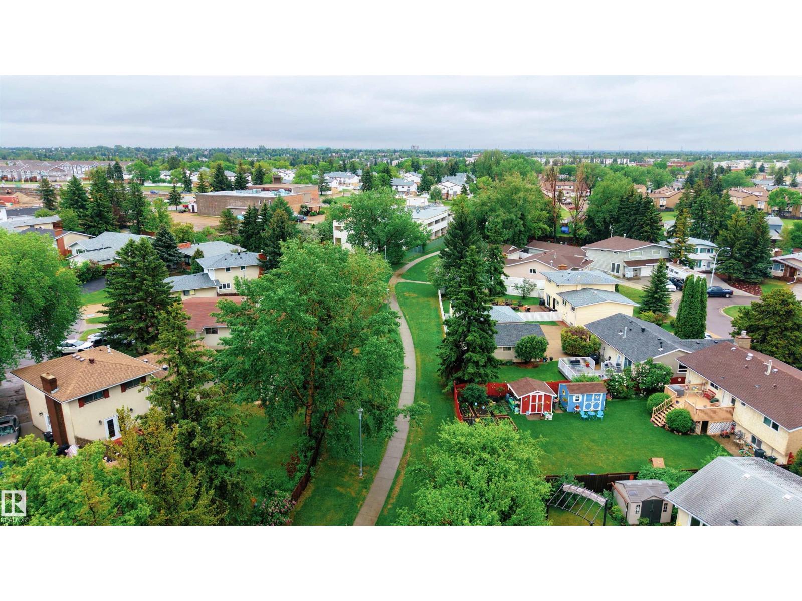 8011 44 AV NW - 40
