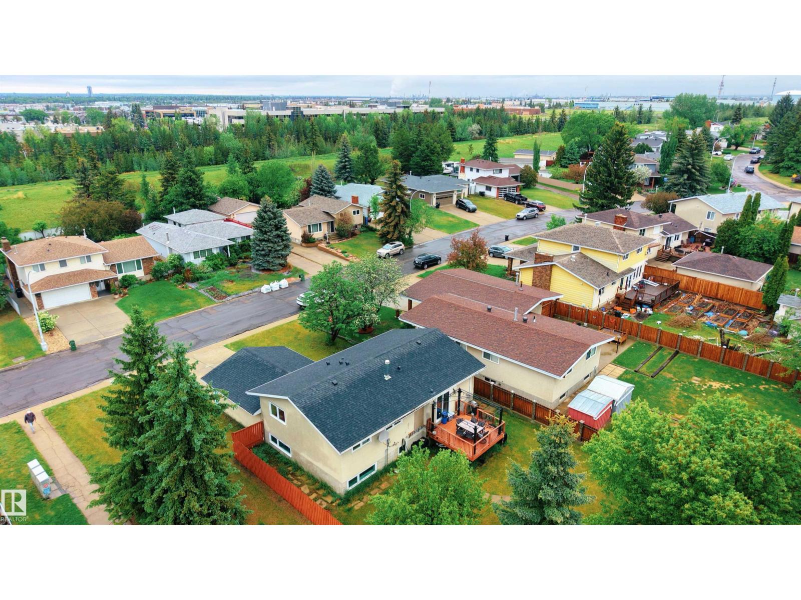 8011 44 AV NW - 41