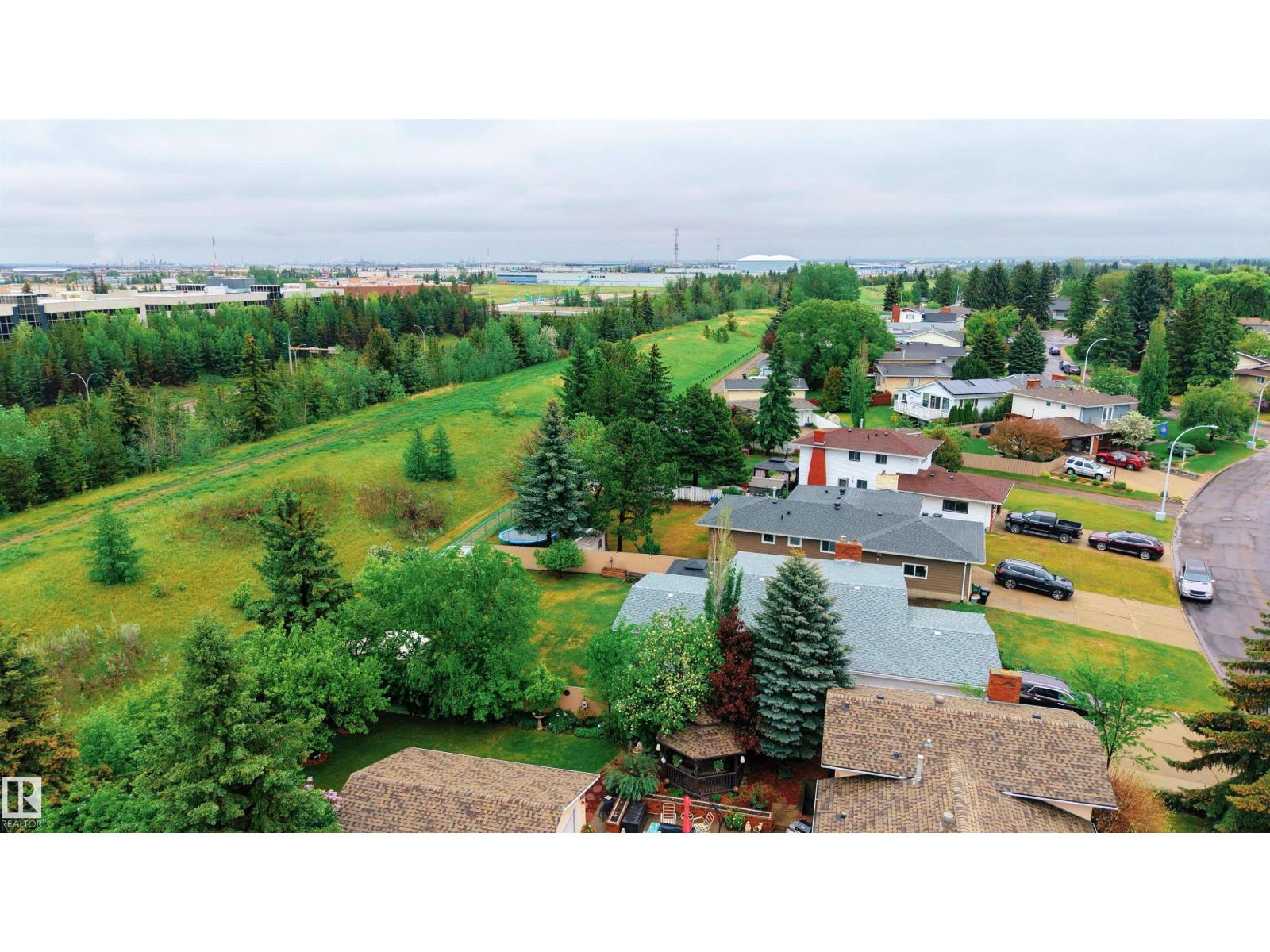 8011 44 AV NW - 42
