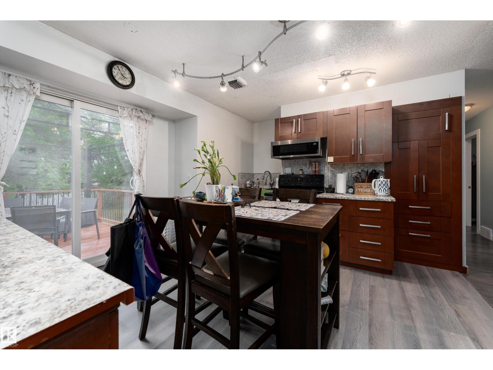 8011 44 AV NW - 9