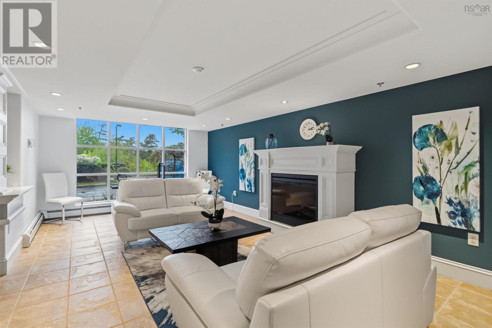 #305 36 Southgate Drive - 40