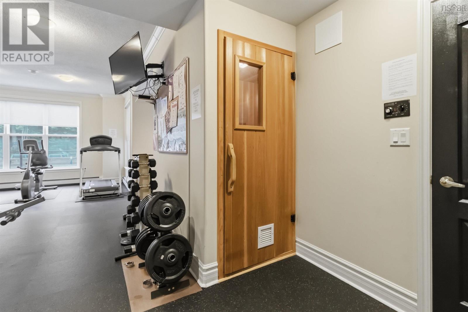 #305 36 Southgate Drive - 45