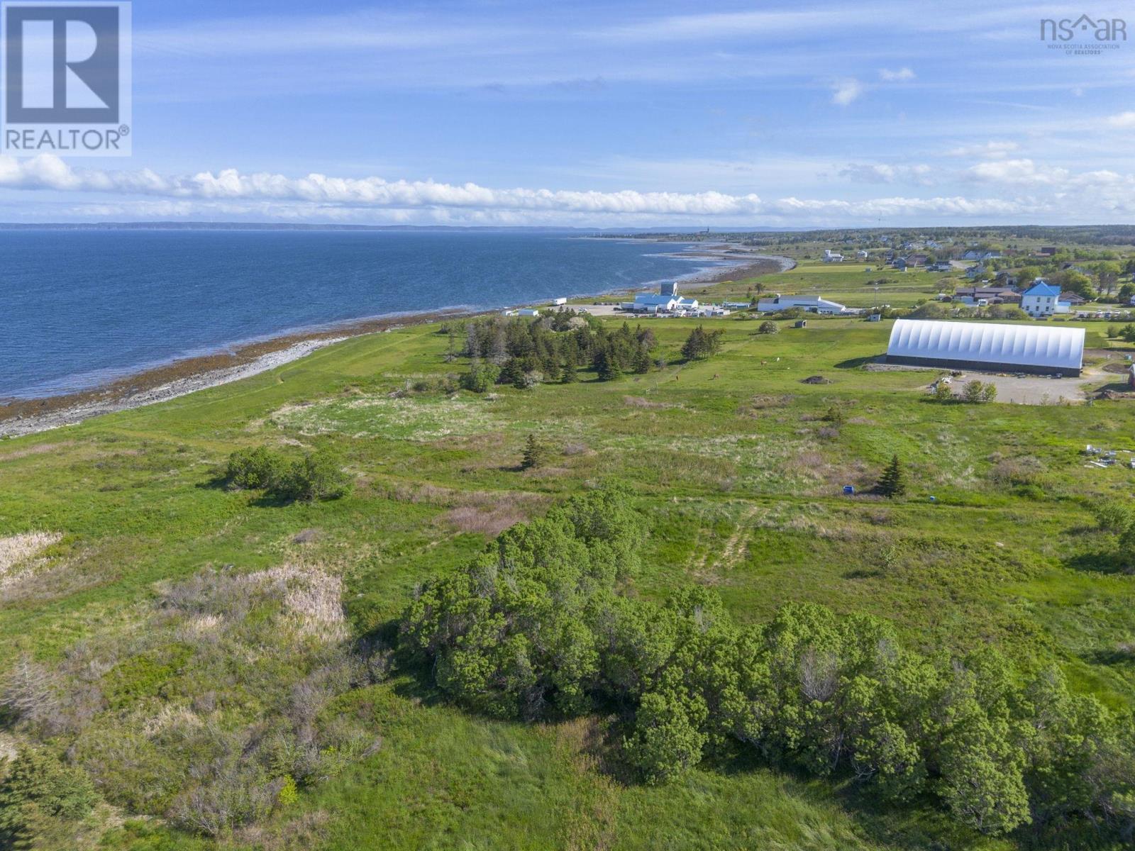 Property 18 of 25 of lot 2 1 Highway
