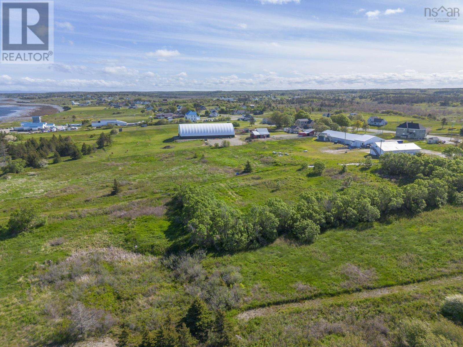 Property 6 of 25 of lot 2 1 Highway