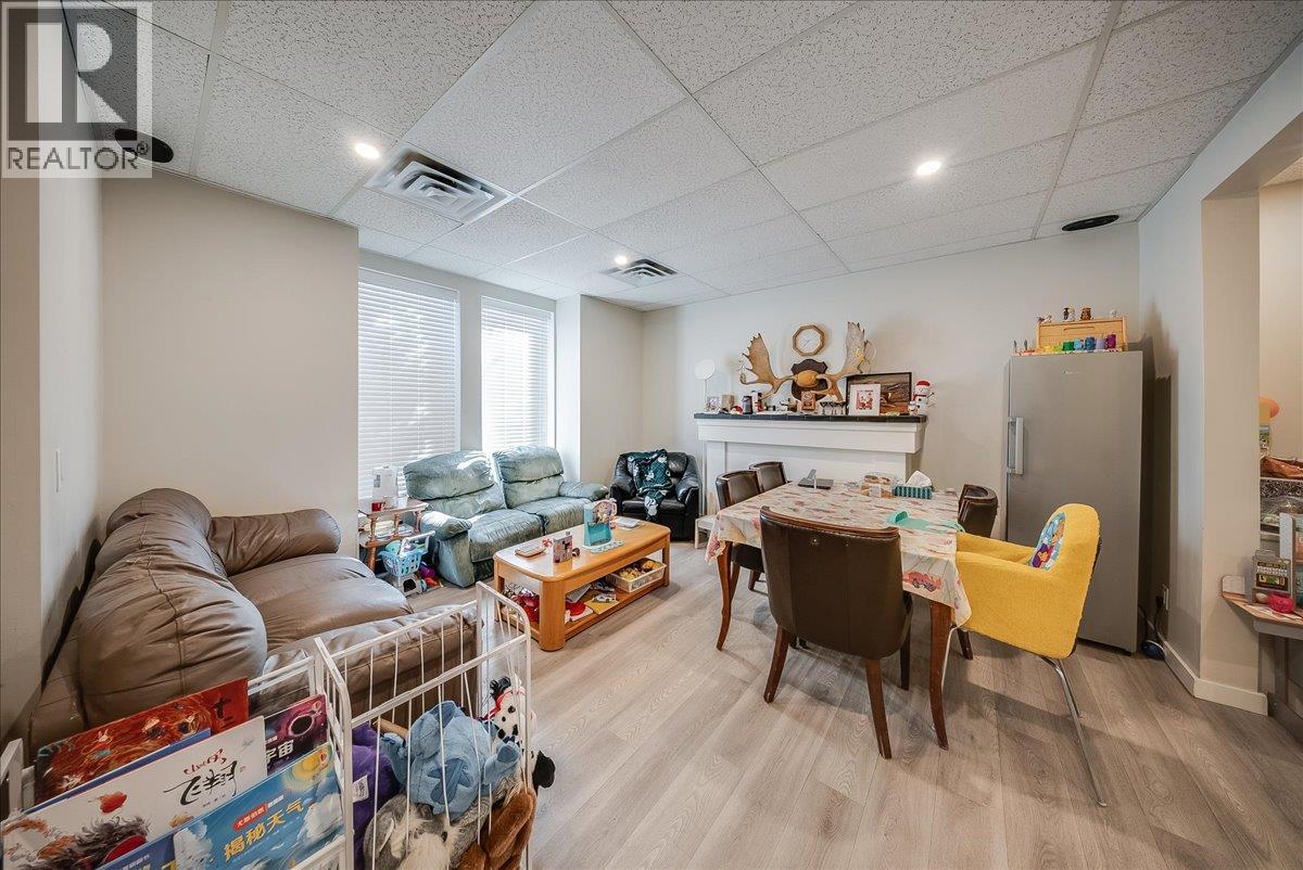 1500 CEDAR Avenue, Trail