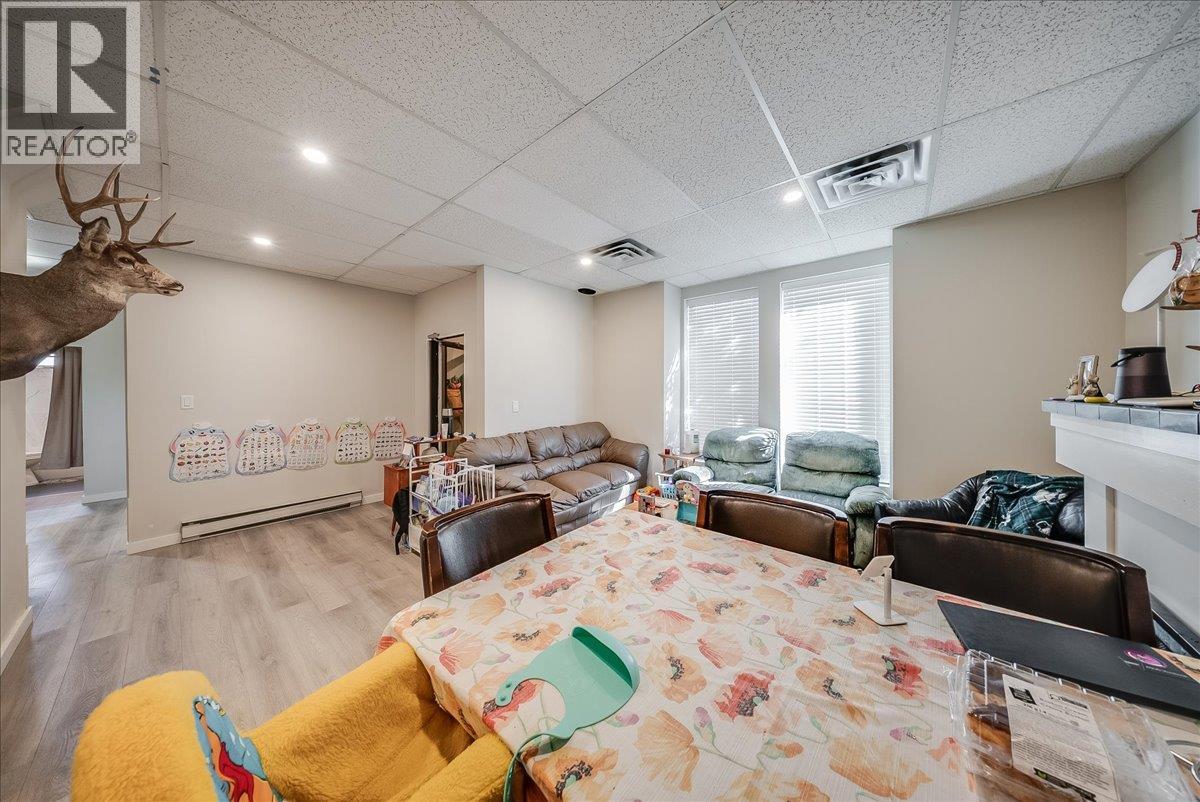 1500 CEDAR Avenue, Trail