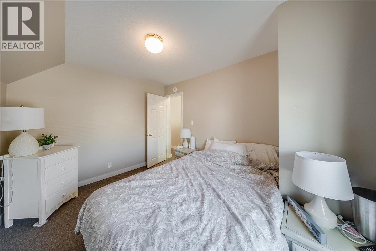 1500 CEDAR Avenue, Trail