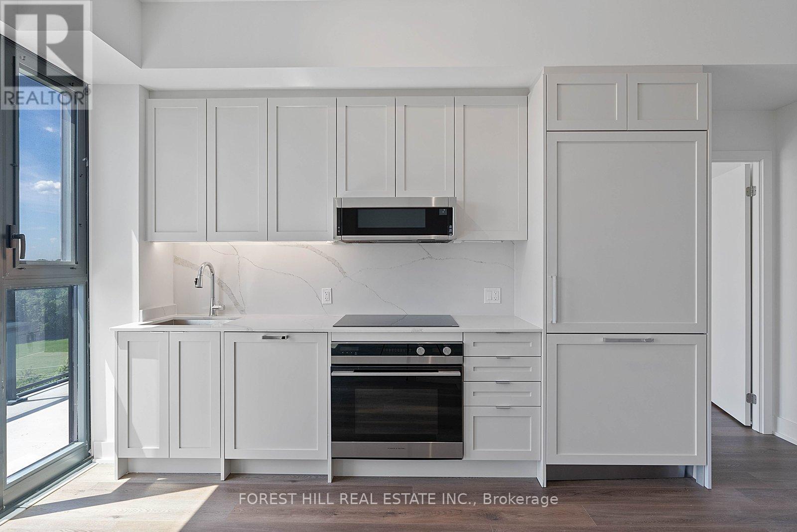 #906 250 LAWRENCE AVENUE W - 12