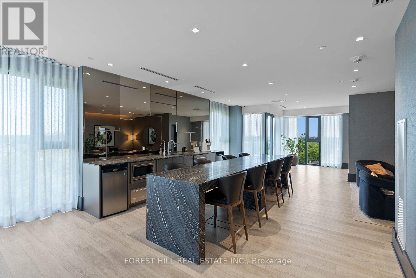 #906 250 LAWRENCE AVENUE W - 39