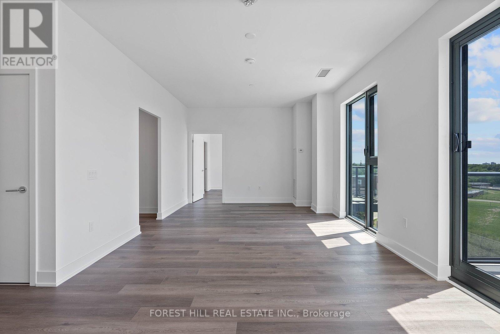 #906 250 LAWRENCE AVENUE W - 7