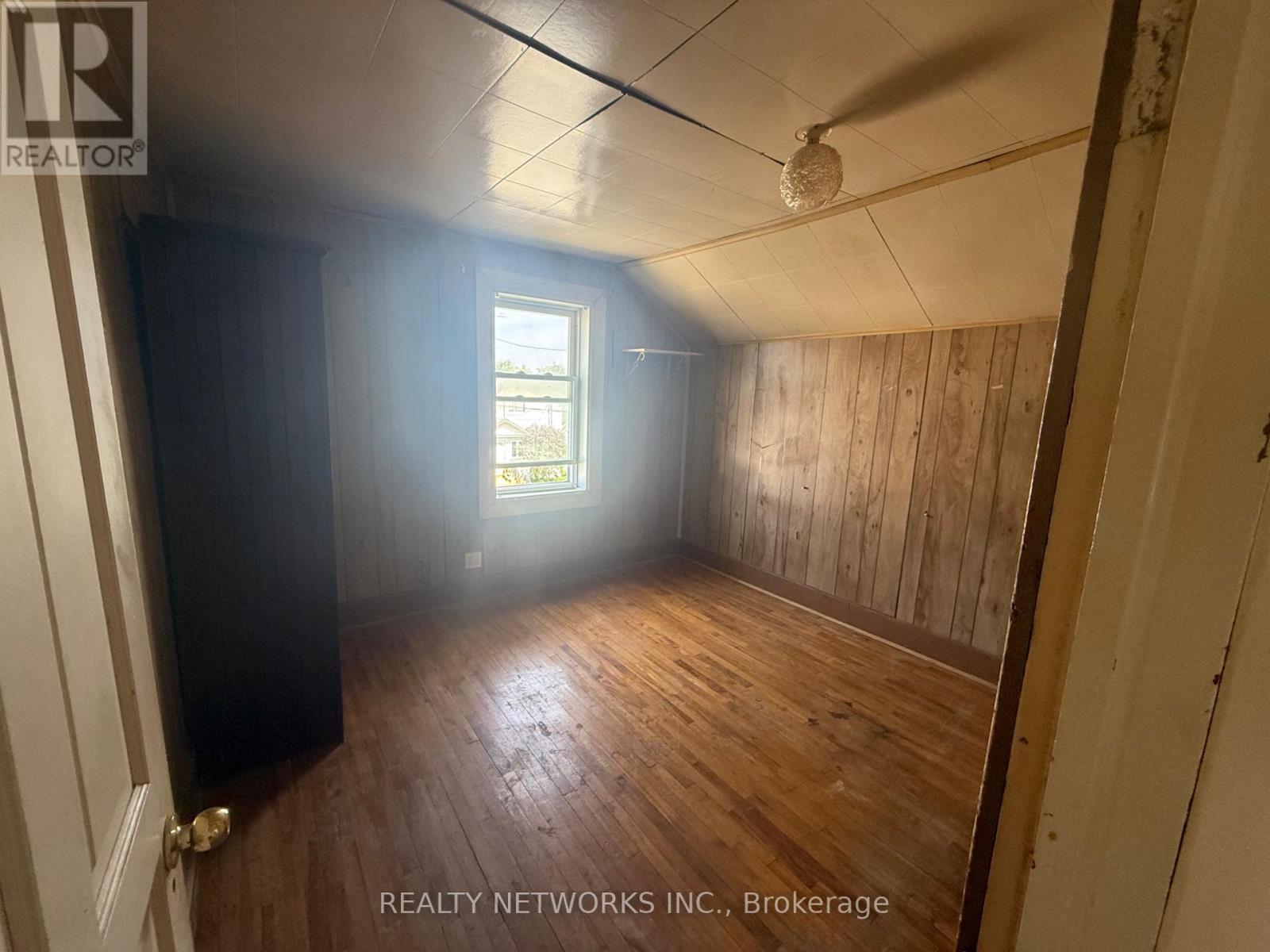112 DWYER AVENUE - 13