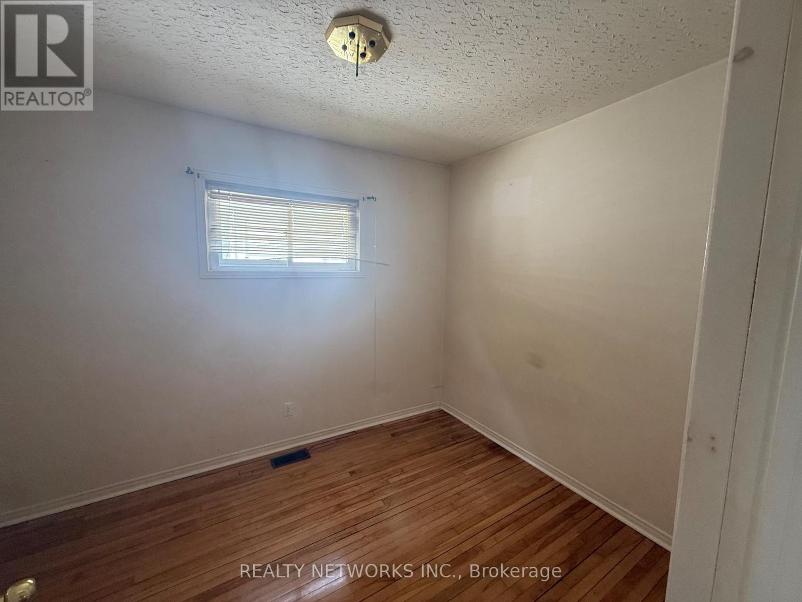 112 DWYER AVENUE - 5