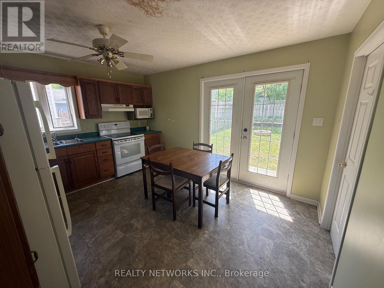 112 DWYER AVENUE - 8