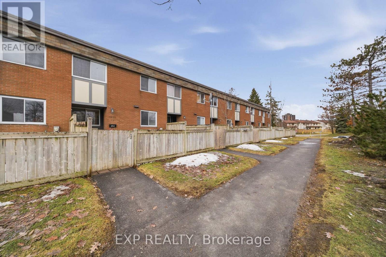 #11 1675 HEATHERINGTON ROAD - 20