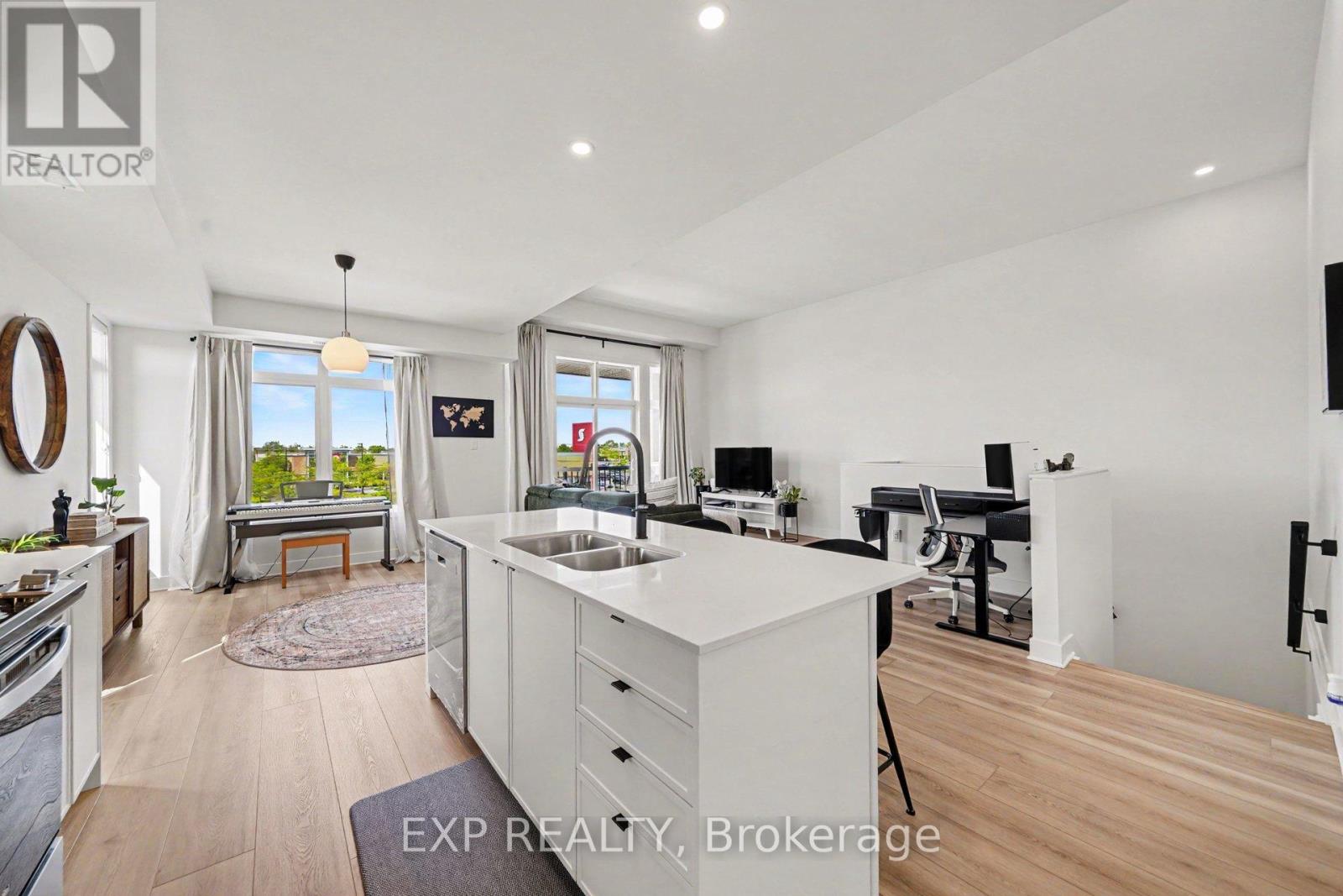 #M 4793 BANK STREET - 17