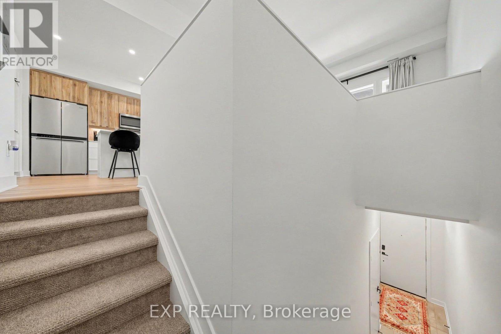 #M 4793 BANK STREET - 6