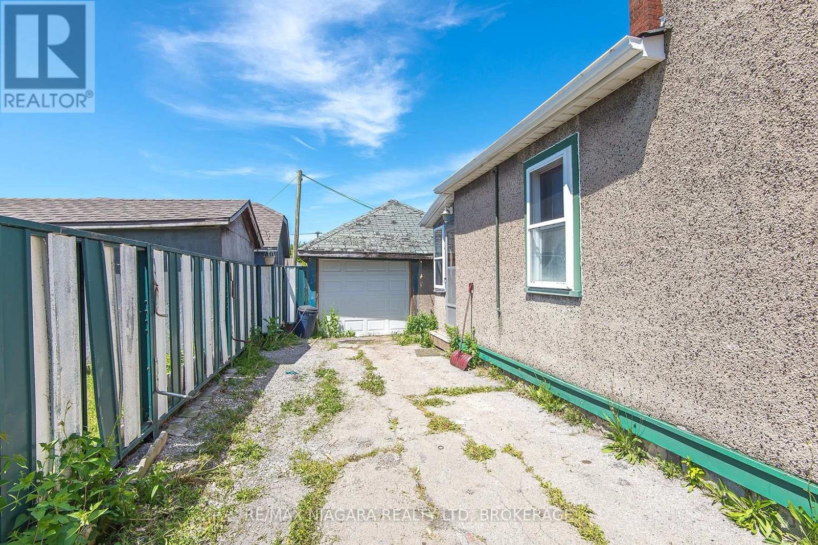 310 MITCHELL STREET - 4