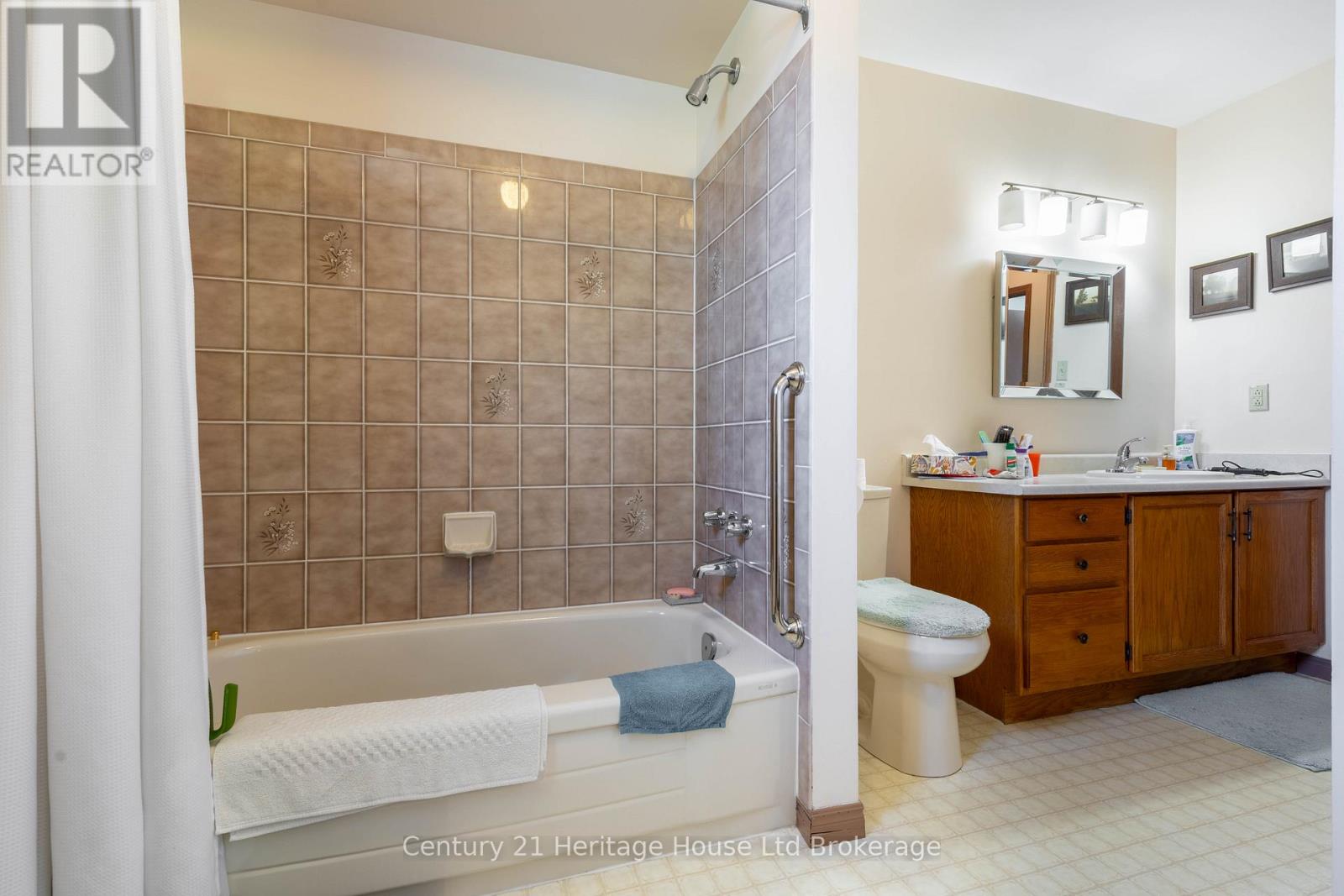 12 SPARTAN DRIVE - Image 16