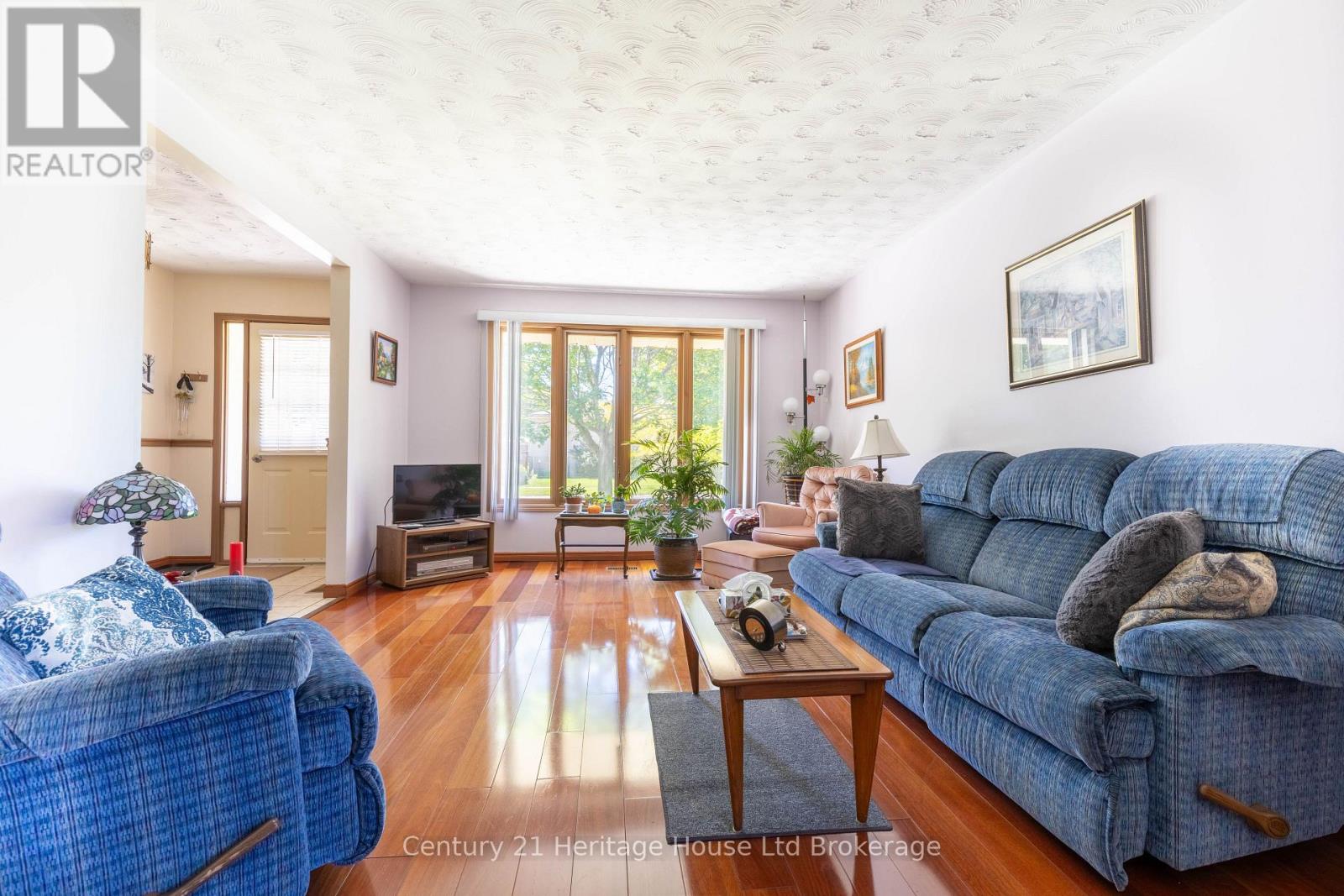 12 SPARTAN DRIVE - Image 4