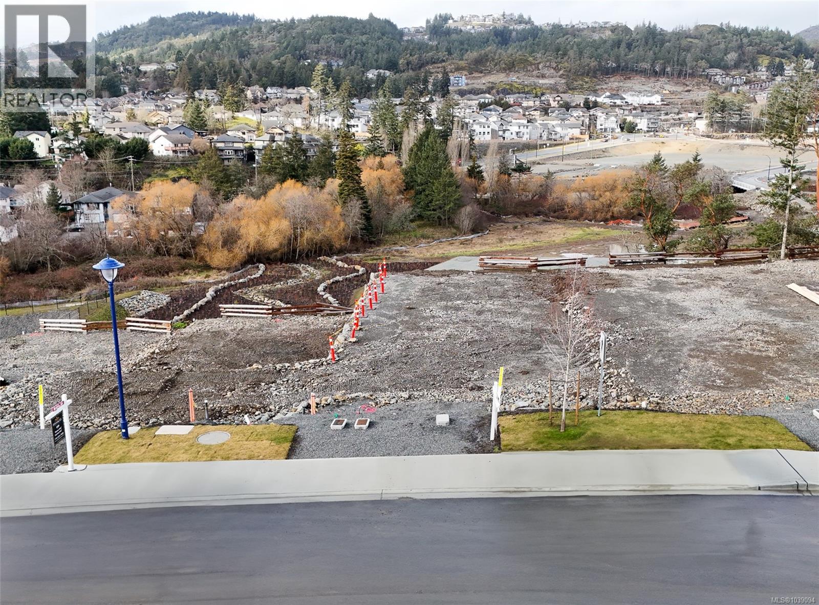 653 Madrona Ridge - 7