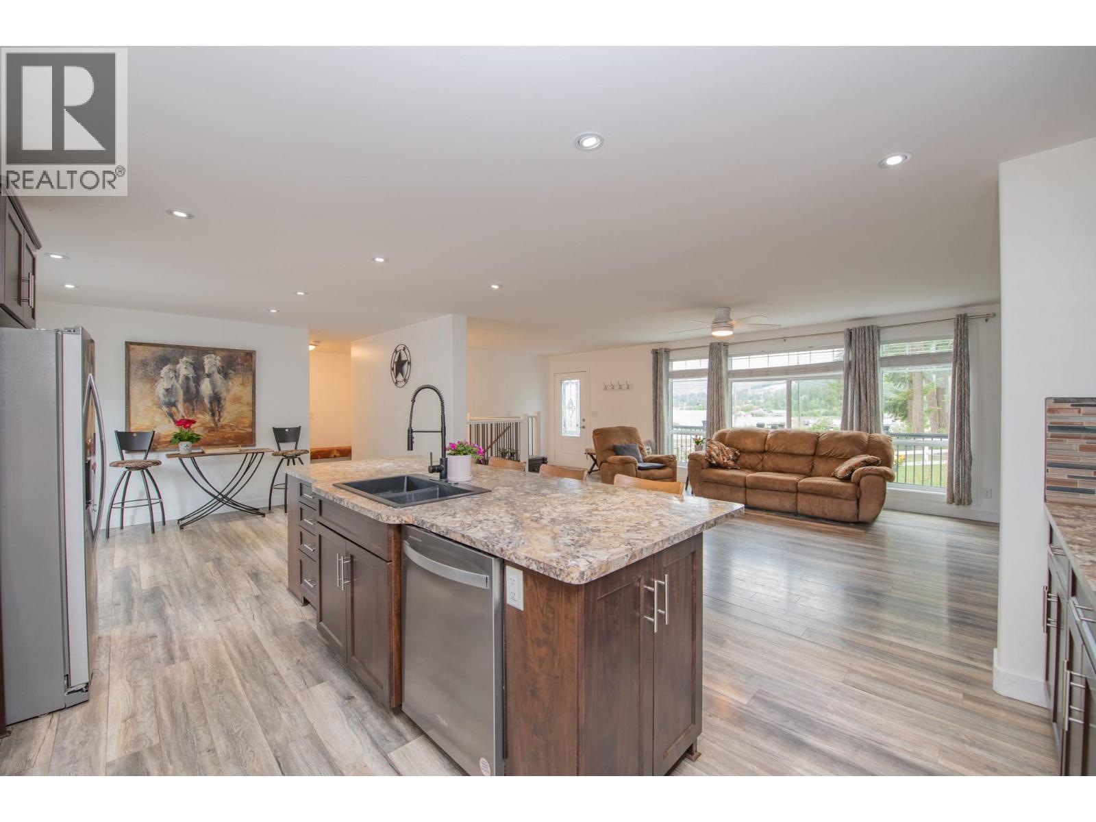 272 Lumby Mabel Lake Road - 12