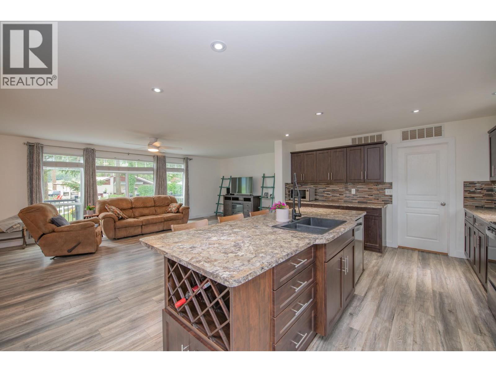 272 Lumby Mabel Lake Road - 17