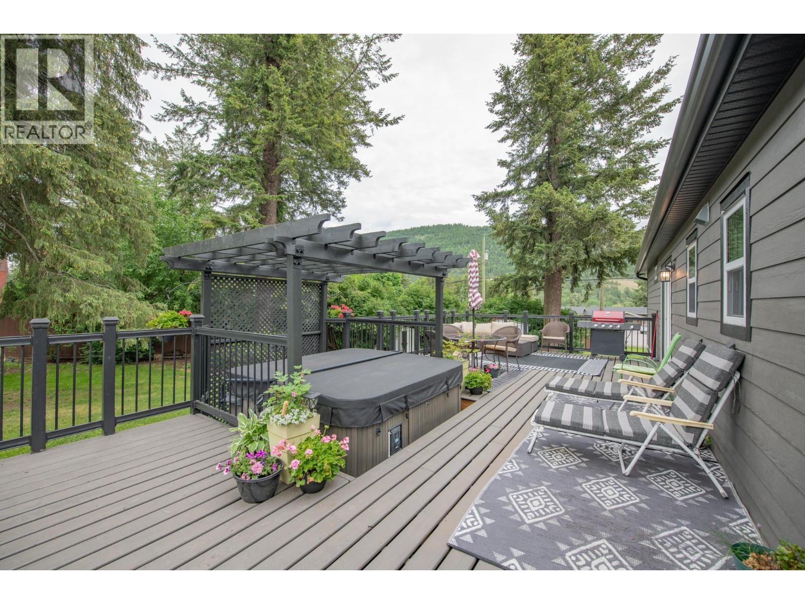 272 Lumby Mabel Lake Road - Image 2