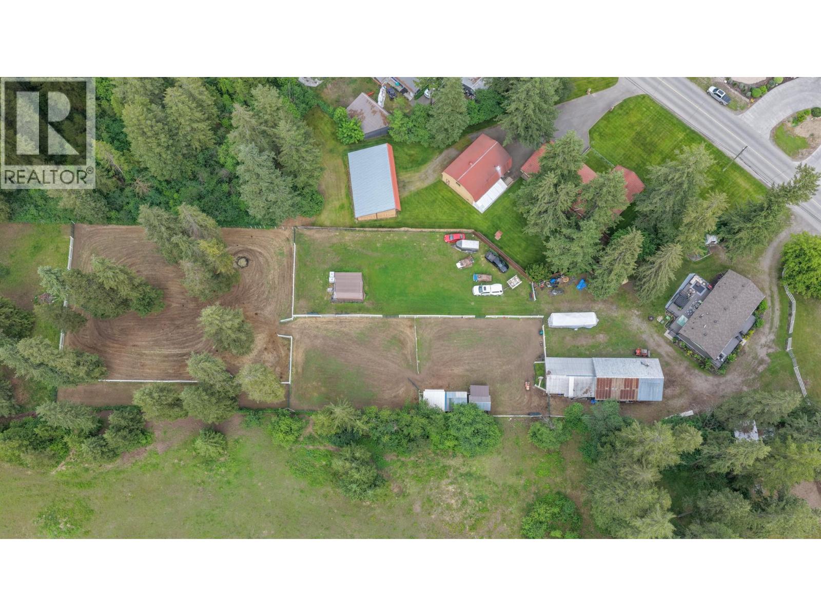 272 Lumby Mabel Lake Road - 43