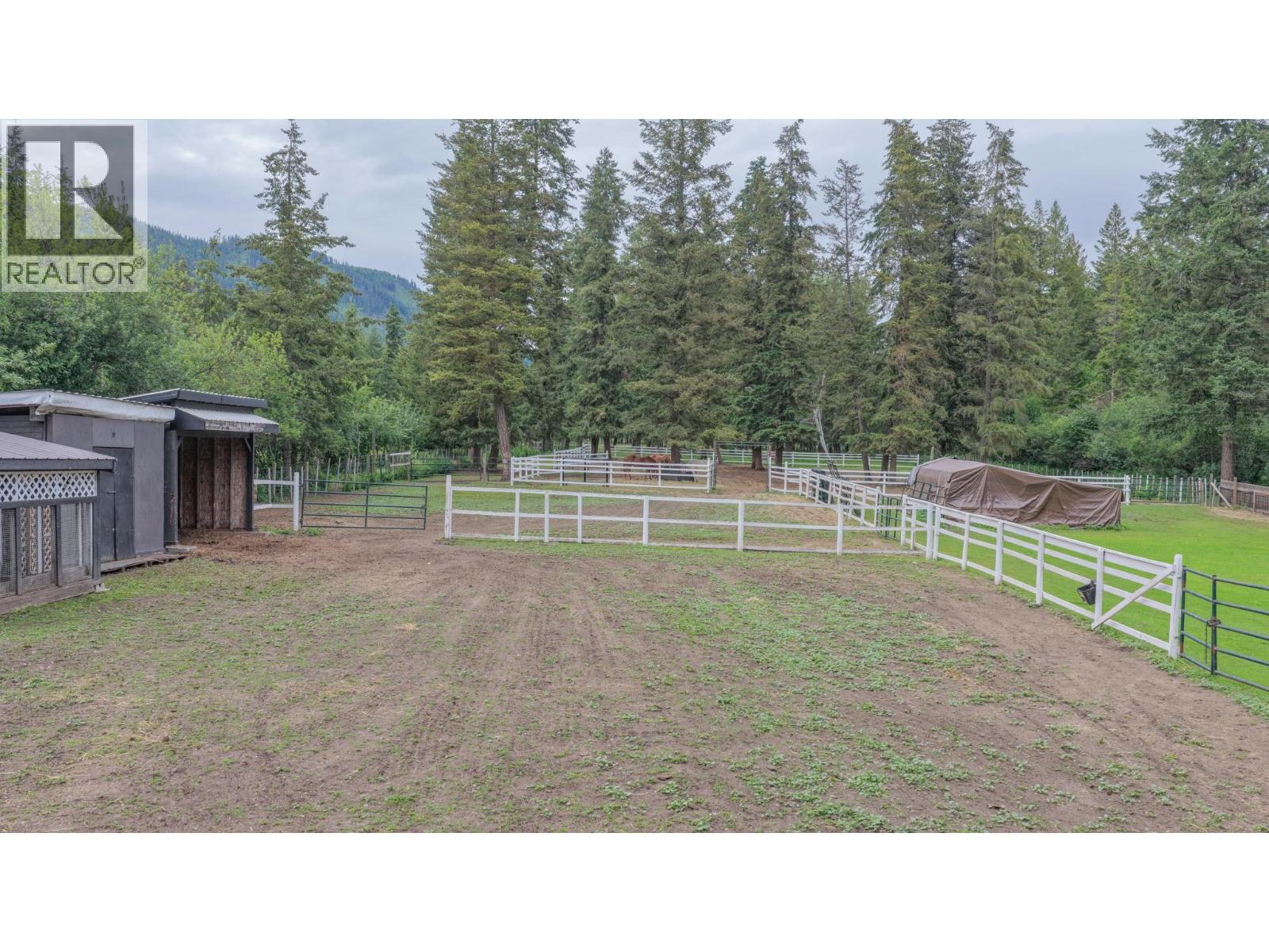 272 Lumby Mabel Lake Road - 49