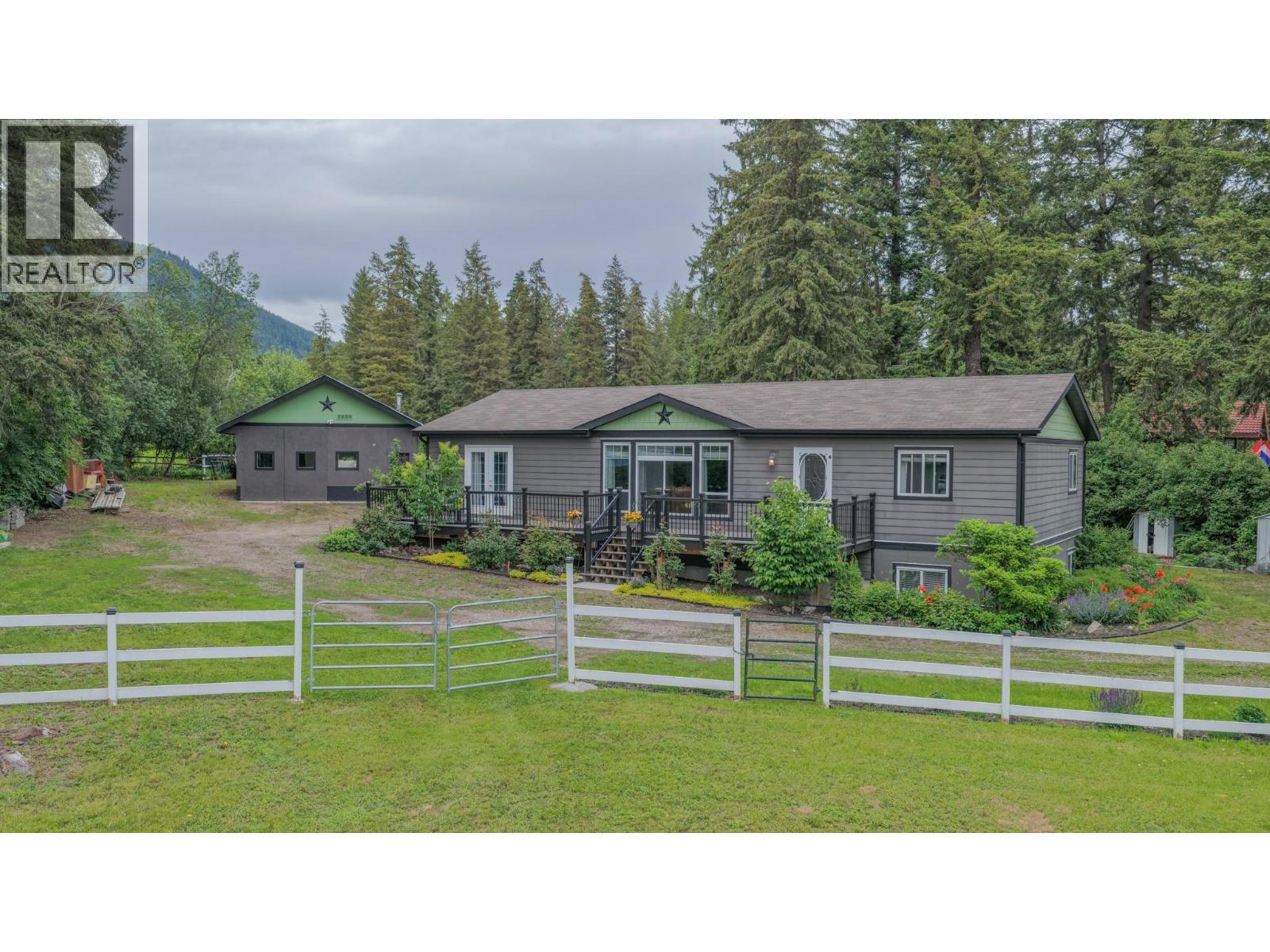 272 Lumby Mabel Lake Road - 57